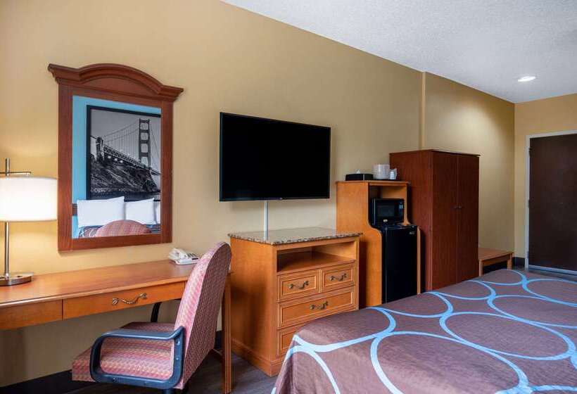 فندق على الطريق Super 8 By Wyndham Salisbury