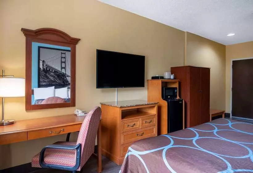 モーテル Super 8 By Wyndham Salisbury