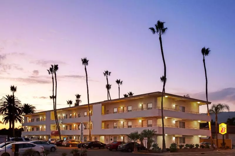 فندق على الطريق Super 8 By Wyndham Santa Barbara/goleta