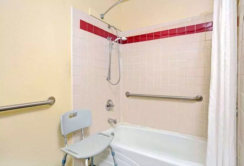 汽车旅馆  Super 8 By Wyndham Santa Cruz/beach Boardwalk East