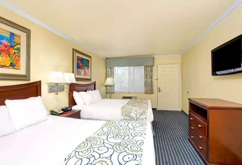 汽车旅馆  Super 8 By Wyndham Santa Cruz/beach Boardwalk East