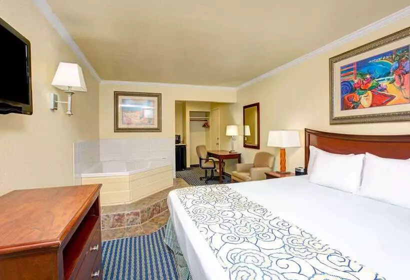 汽车旅馆  Super 8 By Wyndham Santa Cruz/beach Boardwalk East