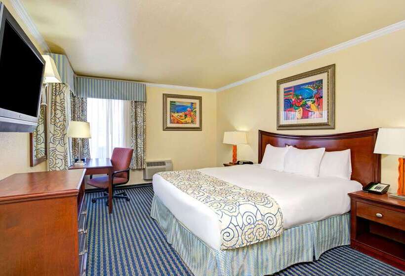 فندق على الطريق Super 8 By Wyndham Santa Cruz/beach Boardwalk East