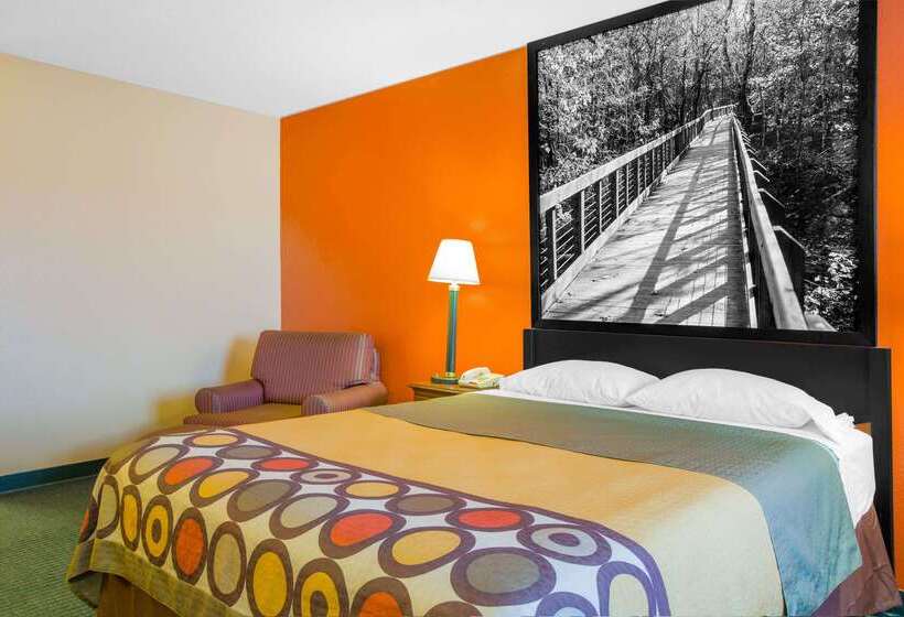 汽车旅馆 Super 8 By Wyndham Talladega Al