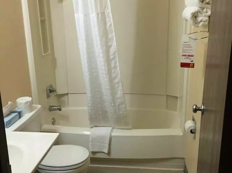 מוטל Super 8 By Wyndham Grand Forks