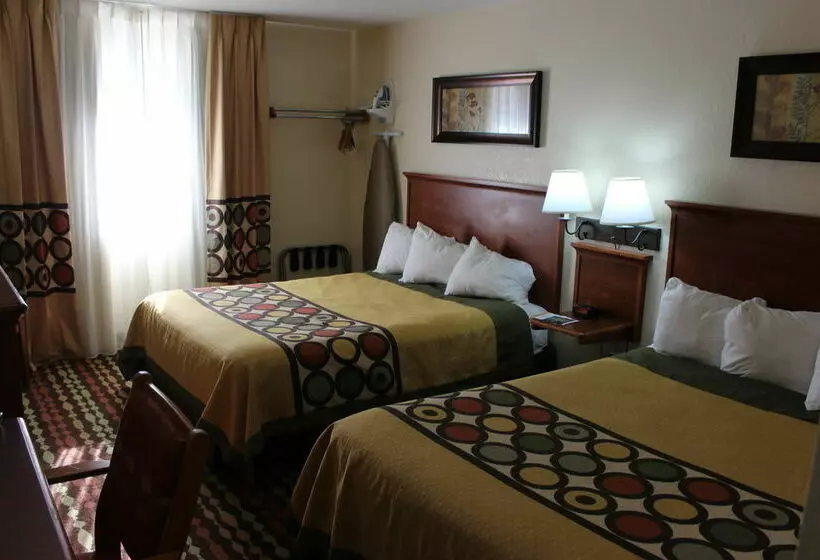 מוטל Super 8 By Wyndham Grand Forks