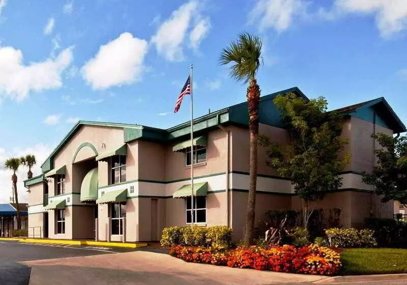 모텔 Super 8 By Wyndham Kissimmee