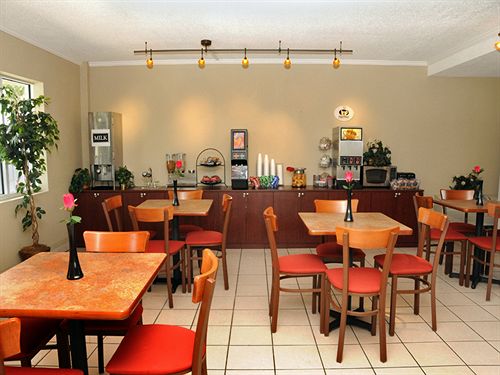 Мотель Super 8 By Wyndham Kissimmee