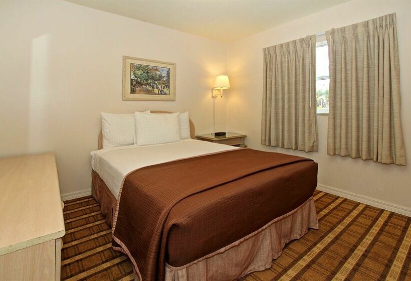 Мотель Super 8 By Wyndham Kissimmee