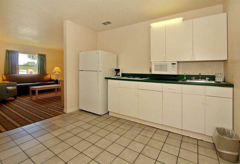 Мотель Super 8 By Wyndham Kissimmee