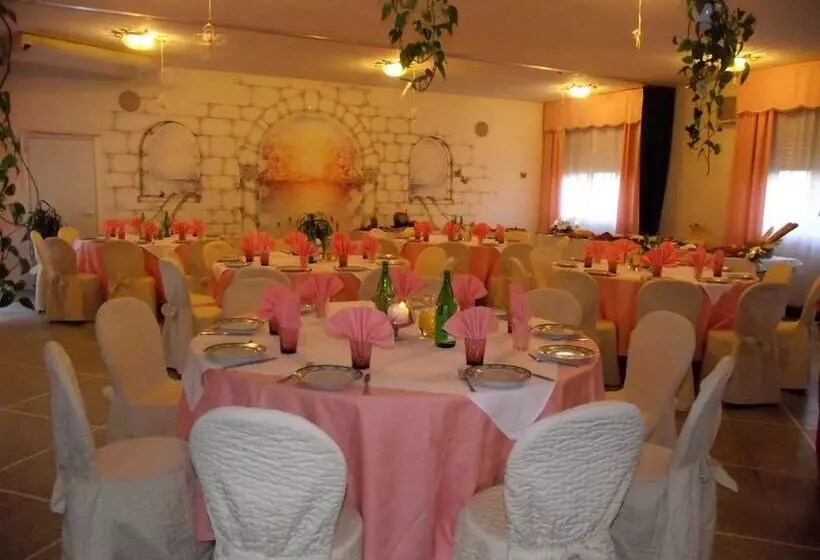 Ausonia Hotel Ristorante