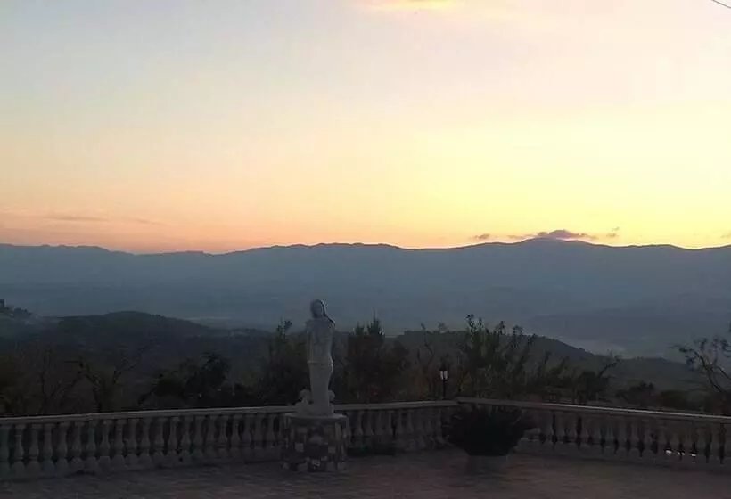 Aamiaismajoitus (B&B) Agriturismo Vemi