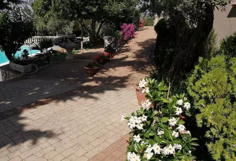 Aamiaismajoitus (B&B) Agriturismo Vemi