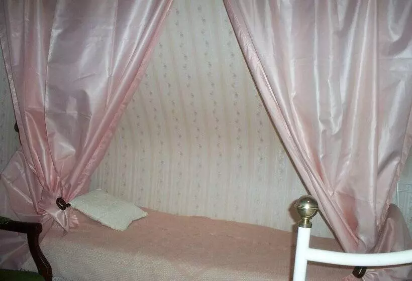 Aamiaismajoitus (B&B) Chambres D Hotes Les Champs Queneux