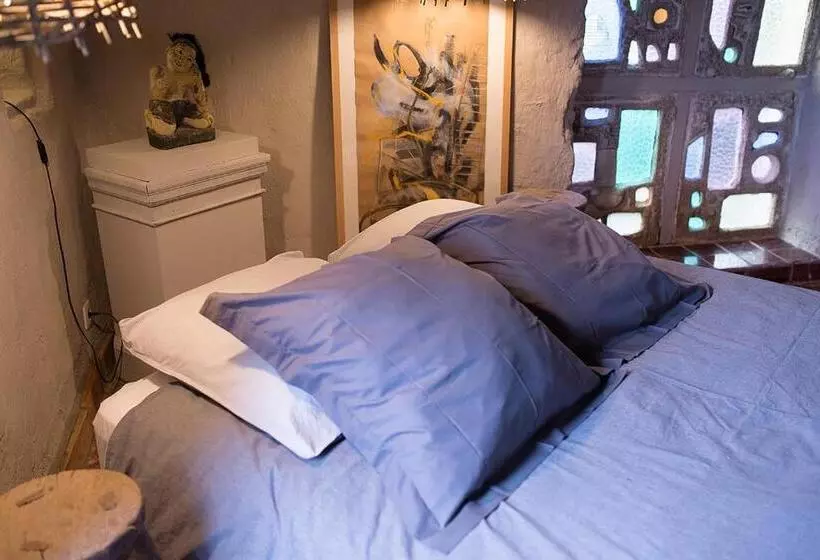 ベッドアンドブレックファースト La Belle Endormie