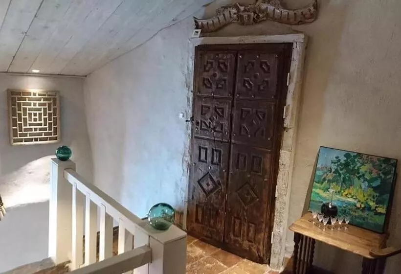 ベッドアンドブレックファースト La Belle Endormie