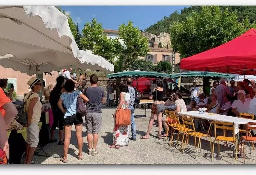 Aamiaismajoitus (B&B) Le Moulin D Onclaire Chambres D Hotes