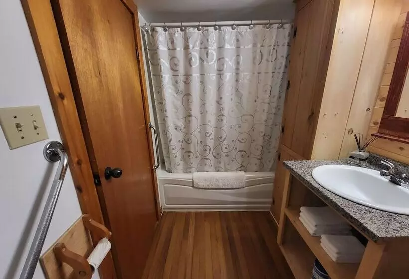 Hotelli Crabbe Mountain Inn