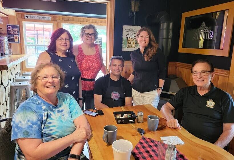 فندق Crabbe Mountain Inn