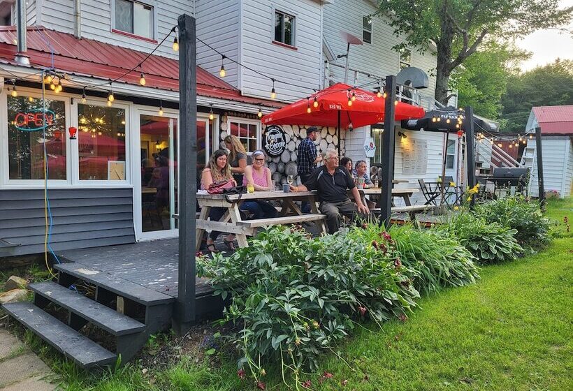 فندق Crabbe Mountain Inn