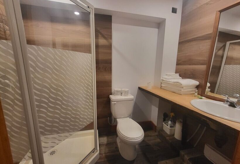 فندق Crabbe Mountain Inn