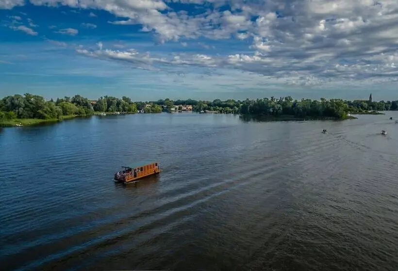 ホテル Hausboot Kützkow Am Havelsee
