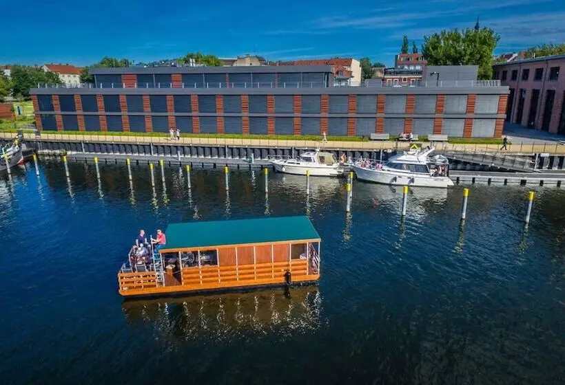 ホテル Hausboot Kützkow Am Havelsee