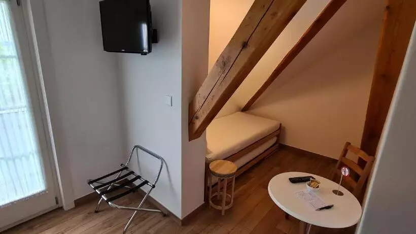 Hotelli Hôtel Restaurant Cave Bel Air