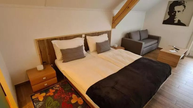 Hotelli Hôtel Restaurant Cave Bel Air