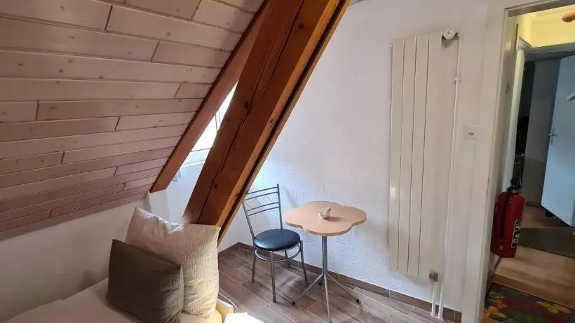 Hotelli Hôtel Restaurant Cave Bel Air