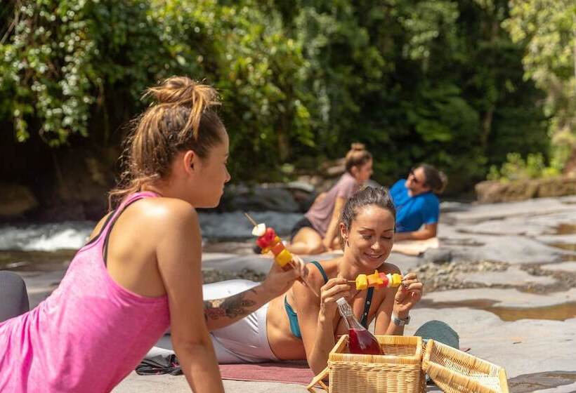 בית מלון כפרי Kinkara Luxury Retreat