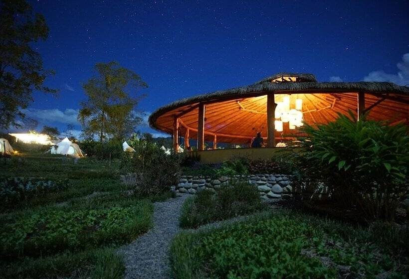 בית מלון כפרי Kinkara Luxury Retreat