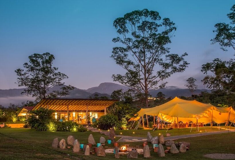 בית מלון כפרי Kinkara Luxury Retreat