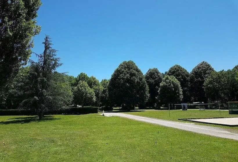 ホテル L Agrion Bleu   Chambre Hôtelière   Campsite