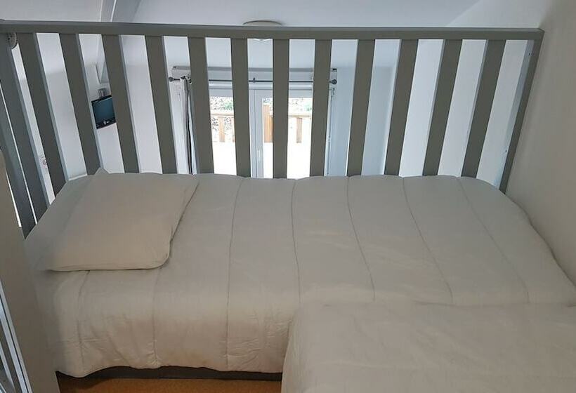 Отель L Agrion Bleu Chambre Hôtelière Campsite