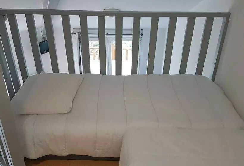 ホテル L Agrion Bleu   Chambre Hôtelière   Campsite