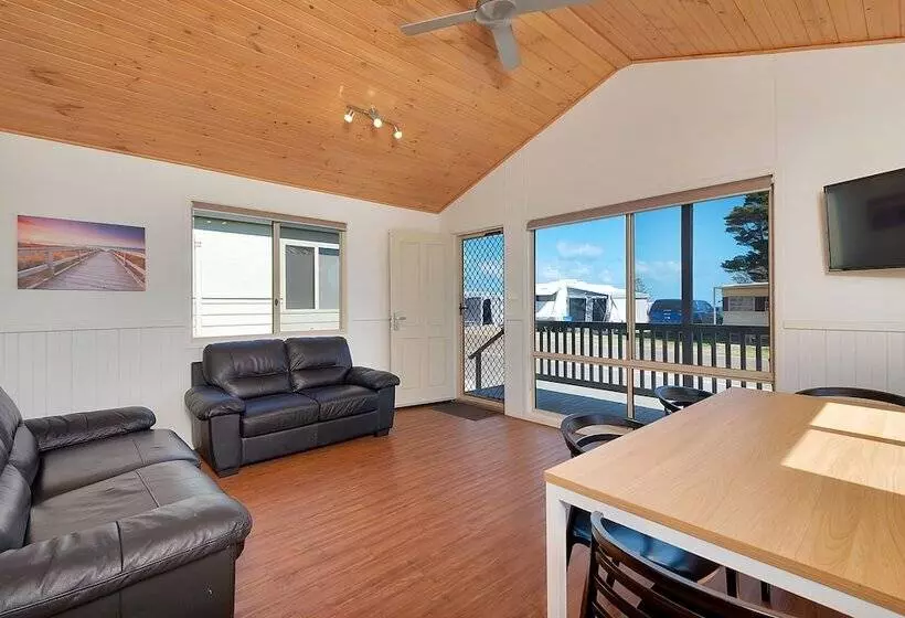 Hotelli Moonta Bay Holiday Park