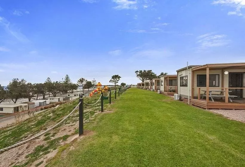 Hotelli Moonta Bay Holiday Park