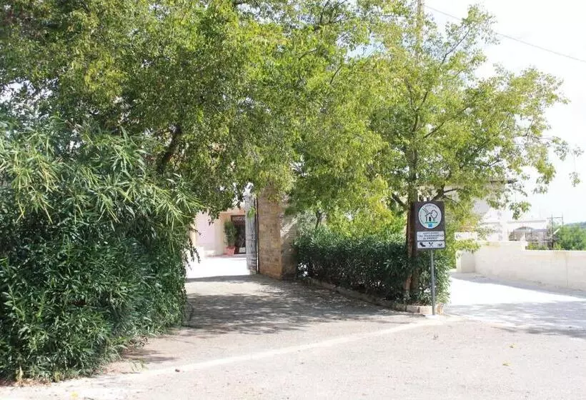 Maaseutuhotelli Agriturismo Al Passaggio Di Pirro