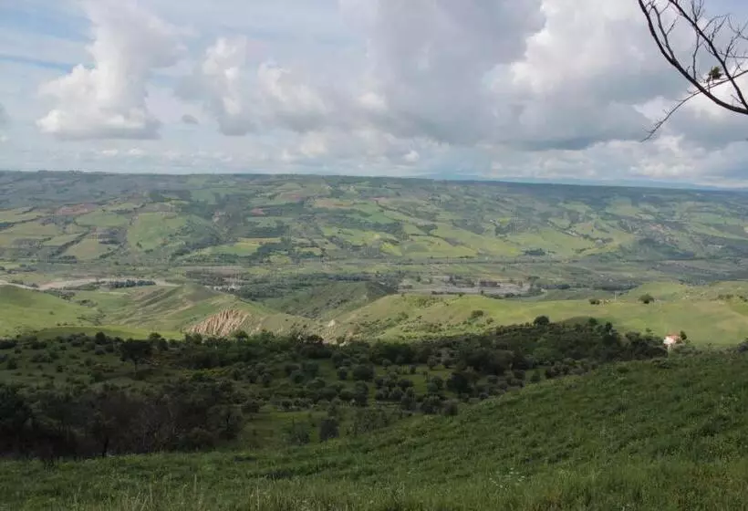 Maaseutuhotelli Agriturismo Al Passaggio Di Pirro
