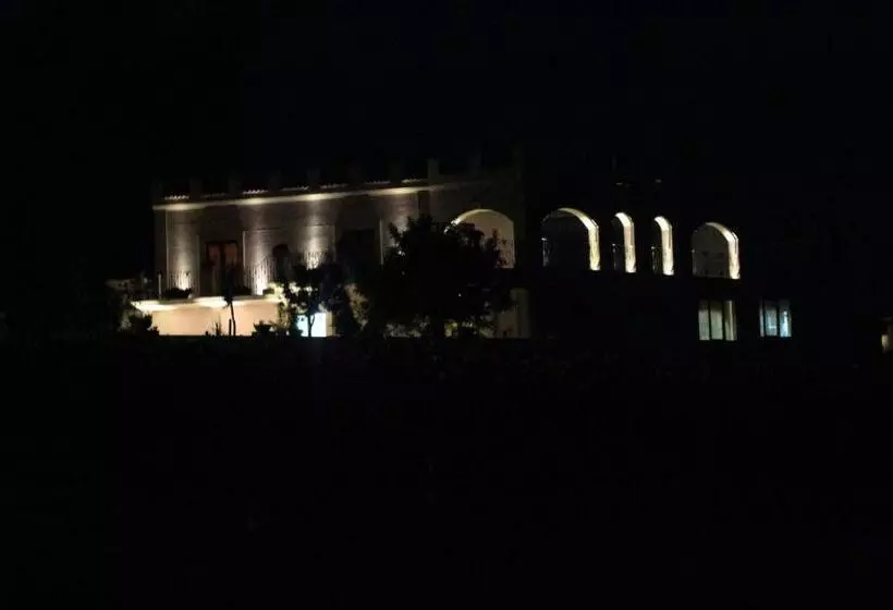 Maaseutuhotelli Agriturismo Al Passaggio Di Pirro