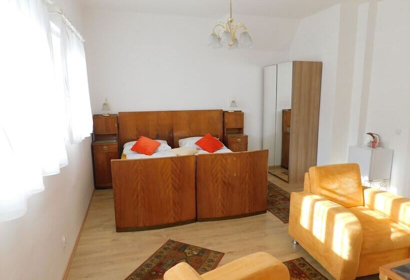 Отель Vila Arnau