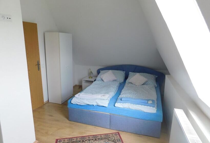 Отель Vila Arnau