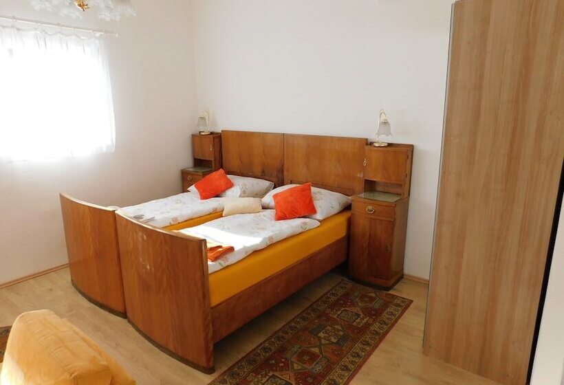 Отель Vila Arnau