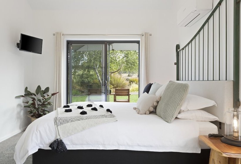 Loira Vines Hideaway