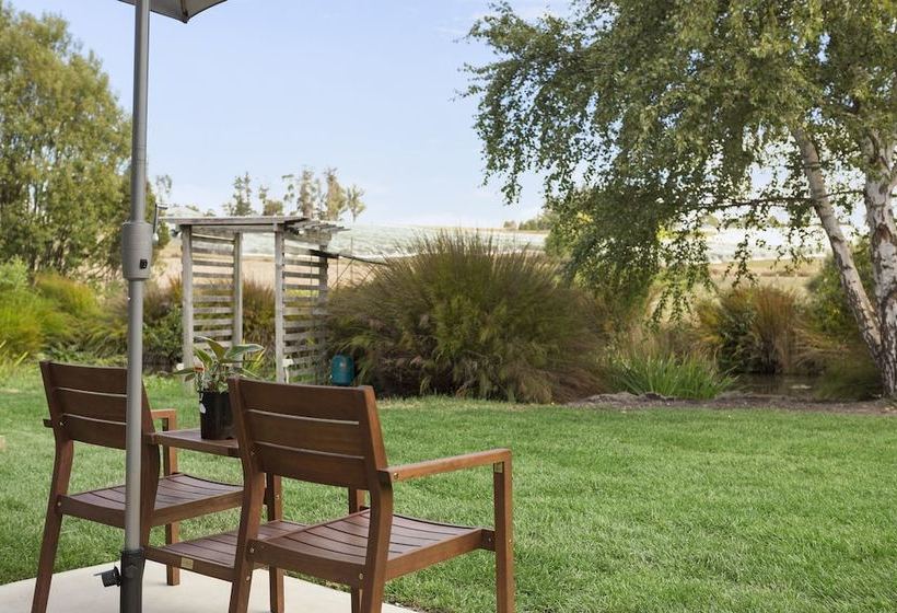 Loira Vines Hideaway