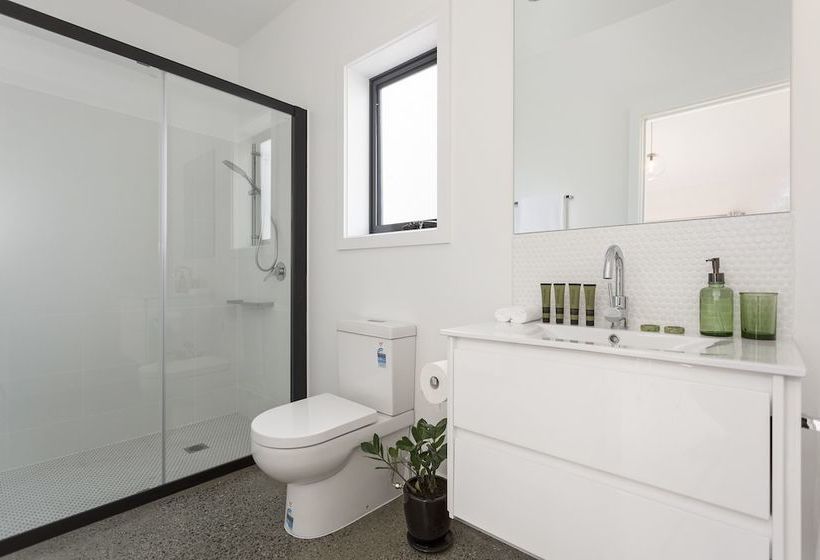 Loira Vines Hideaway