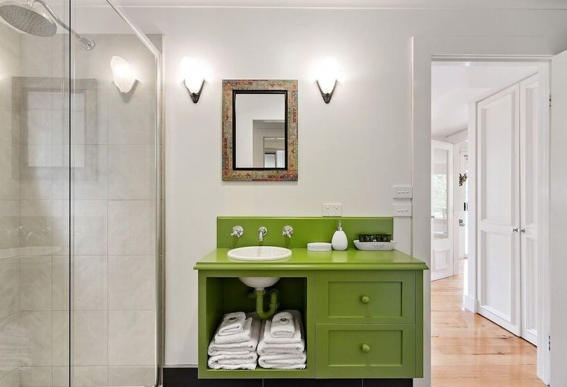 Margies On Mt Franklin