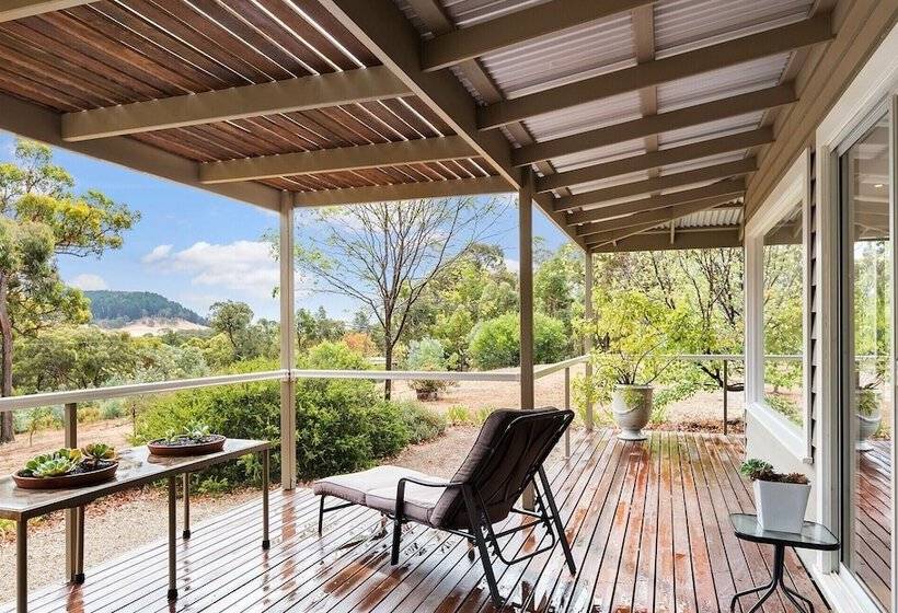 Margies On Mt Franklin