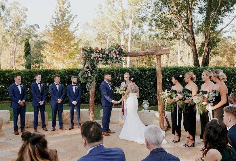 Mistinthegumtrees Eco Luxury Cabins